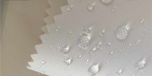 Which is stronger, Oxford cloth or canvas?