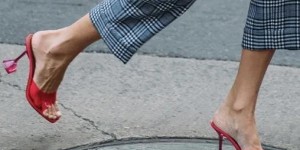 How to look good in black clothes (not only fashionable but also high-end)