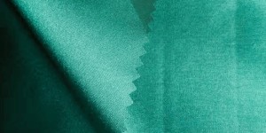 What is the difference between Oxford cloth and nylon for luggage?