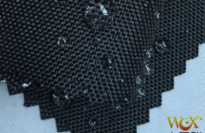 The difference between waterproof oxford cloth and waterproof canvas