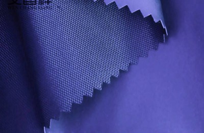 What are the main characteristics of nylon Oxford cloth?