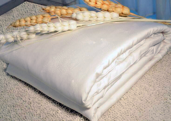 How to identify true and false silk quilts How to identify true and false silk quilts