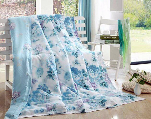 How much weight is suitable for a summer quilt