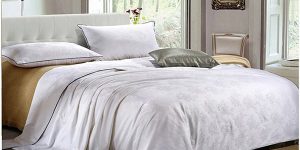 Red Apple Silk Bedding