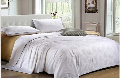 Red Apple Silk Bedding