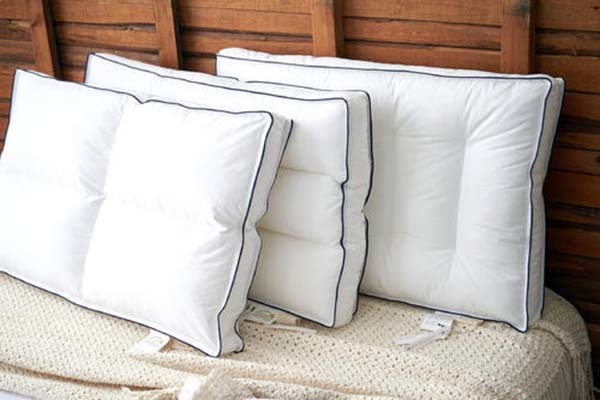 Is it better to have a higher pillow or a lower pillow? Is it better to have a higher pillow or a lower pillow?
