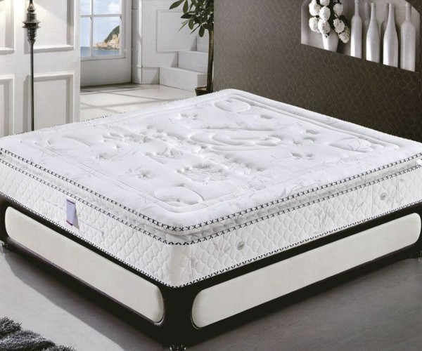 Mattress material and cleaning method