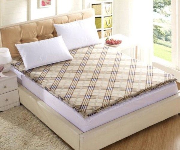 Mattress material and cleaning method