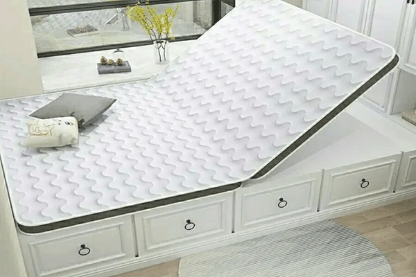  How thick are tatami mattresses generally?